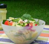Pique-nique partie 1 : une salade de pâtes bien complète (radis, avocat, jambon…)