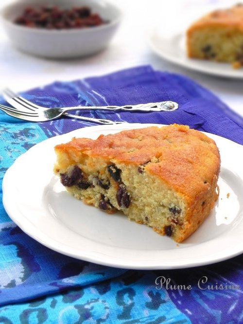 Gâteau rhum-raisins très moelleux | Une Plume dans la Cuisine